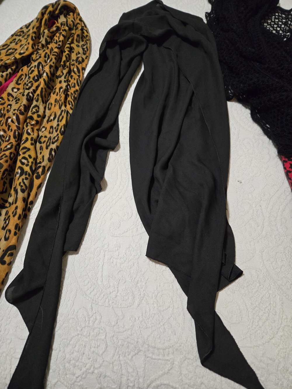 Lot Of Women's Scarves - Stylish Women’s Wraps - Picture 6 of 7